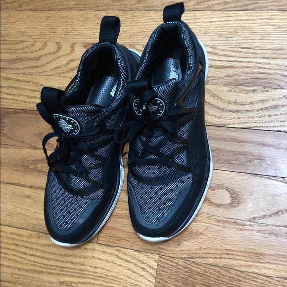 New Nike Air Huarache  Nike Huarache Black/Grey/White sneakers